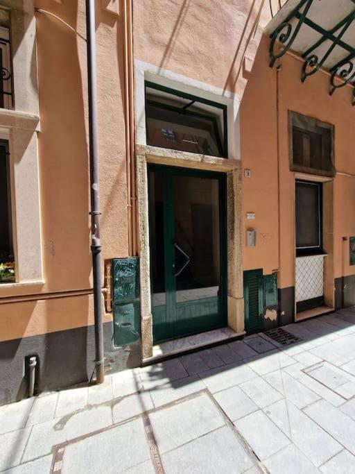 Silver Sands Finale Ligure - Traditional Apartment - 4 Beds & Terrace By The Beach Zewnętrze zdjęcie